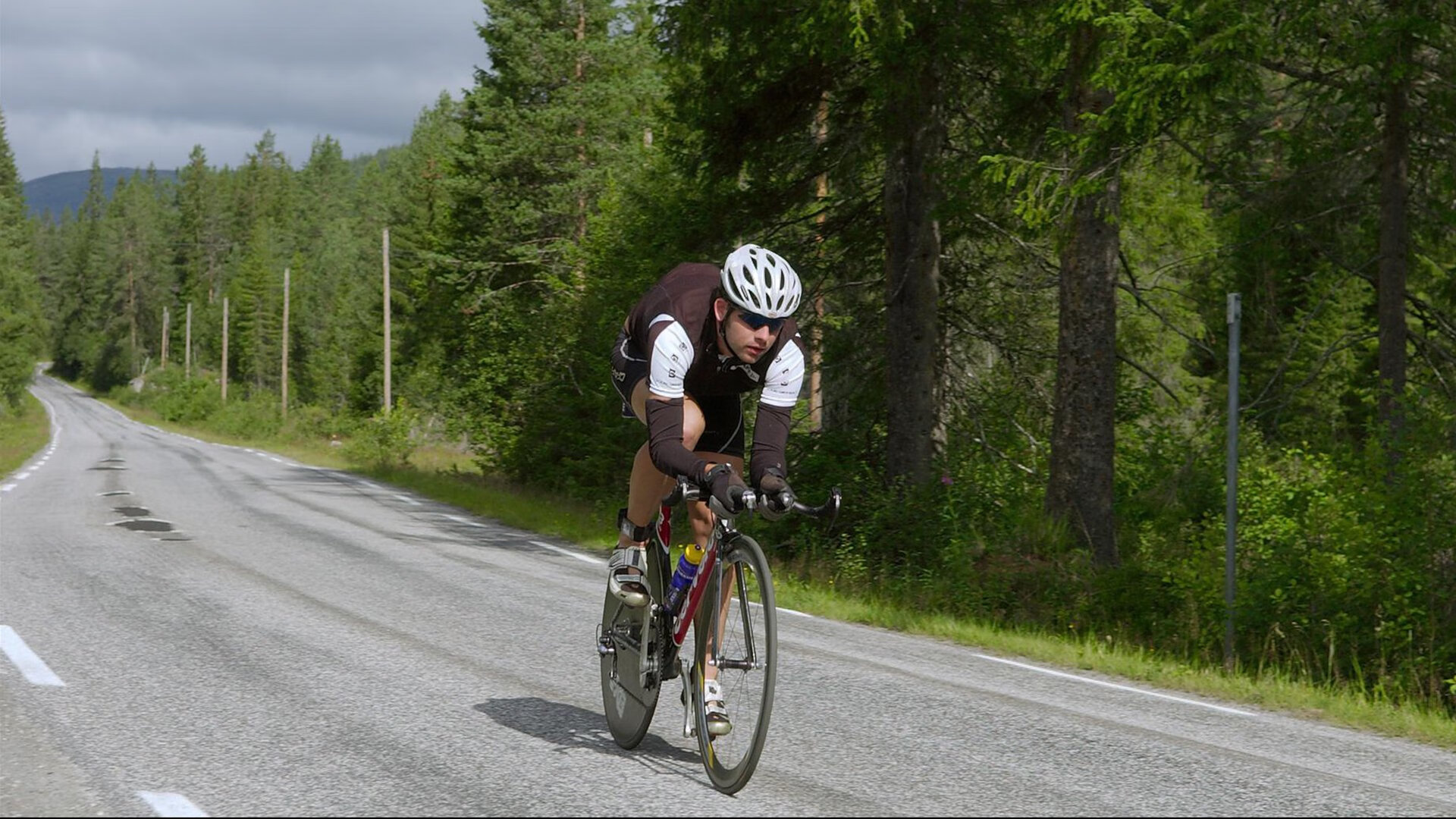 当太阳升起于东方，英格拉姆欧冠封神之战与篮球哲学的跨界共鸣