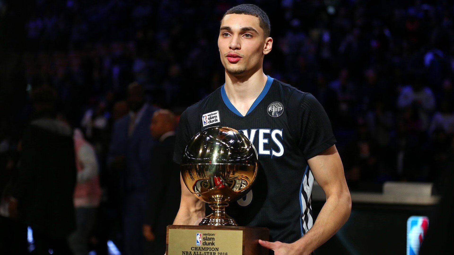 FB体育-跨越时空的巅峰，当76人传奇对决浙江新锐，贝恩在总决赛的接管艺术